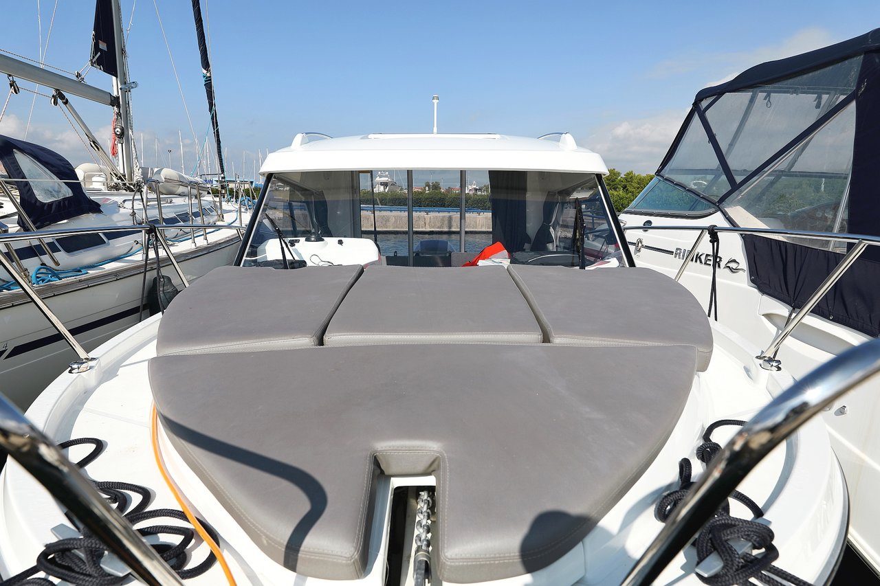 Motorni čoln Antares 8 OB Zadarska regija, Hrvaška 4