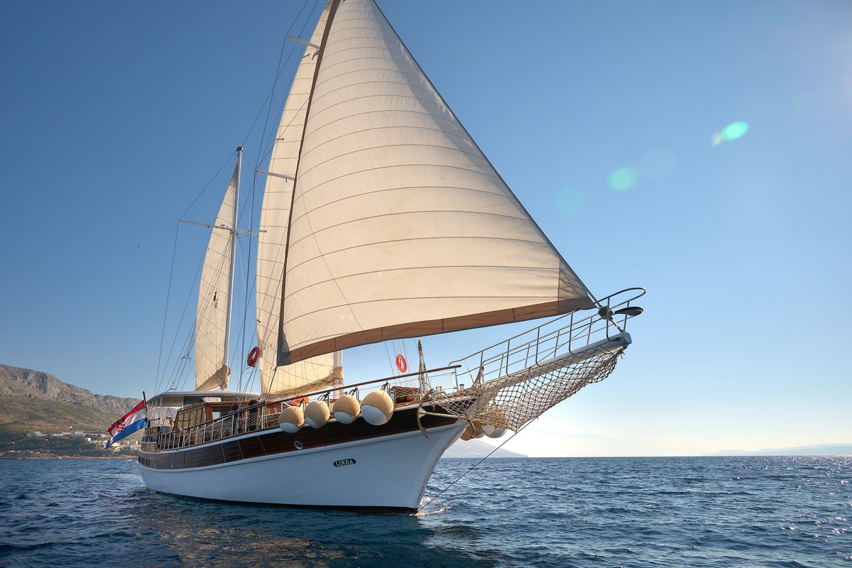Linda charter yacht croatia