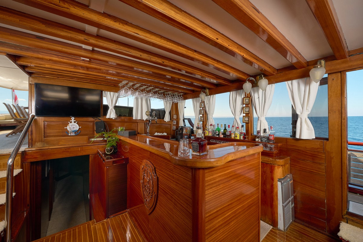 Linda charter yacht croatia