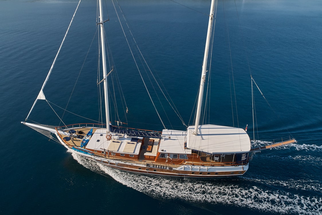 Perla charter yacht croatia