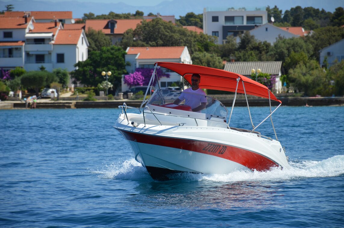 Motorni čoln Marine Time 565 Sundeck Zadarska regija, Hrvaška 1 thumbnail