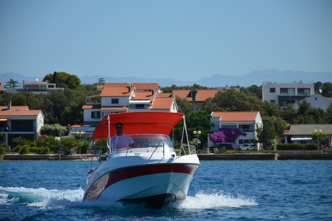 Motorni čoln Marine Time 565 Sundeck Zadarska regija, Hrvaška 7
