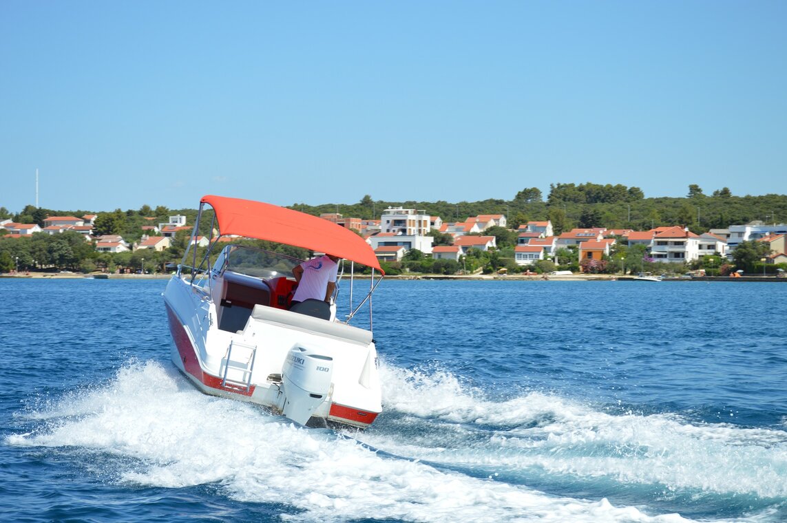 Motorni čoln Marine Time 565 Sundeck Zadarska regija, Hrvaška 8 thumbnail