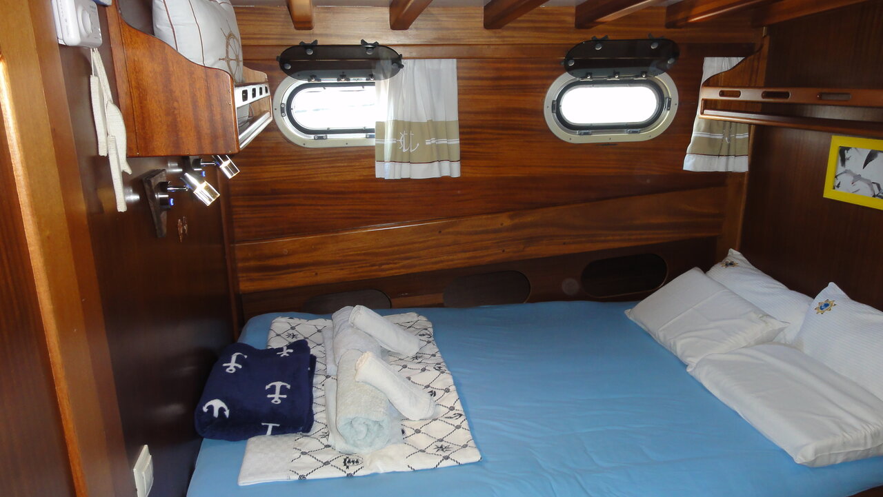 Larus charter yacht croatia