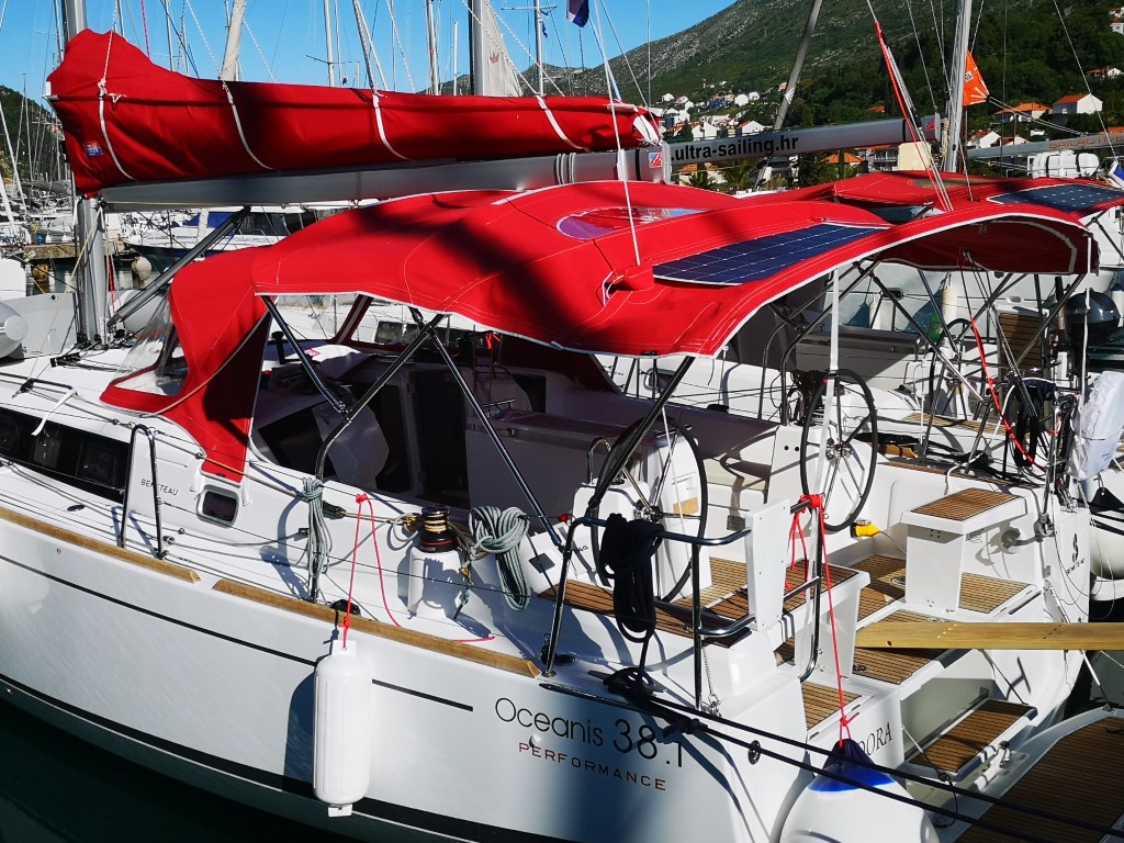 Jadrnica Oceanis 38.1 Dubrovnik regija, Hrvaška 3 thumbnail
