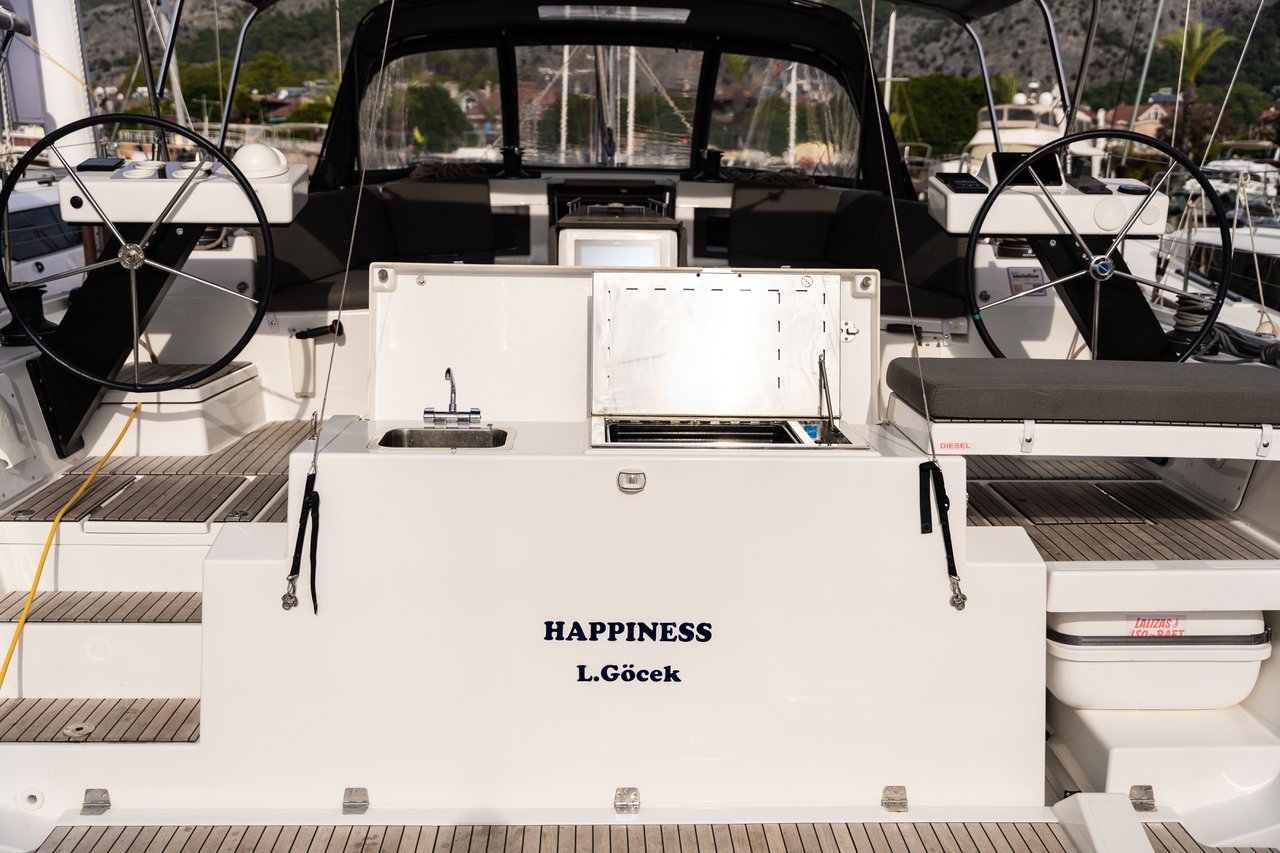 Dufour 470 – 4 cab. – Happiness
