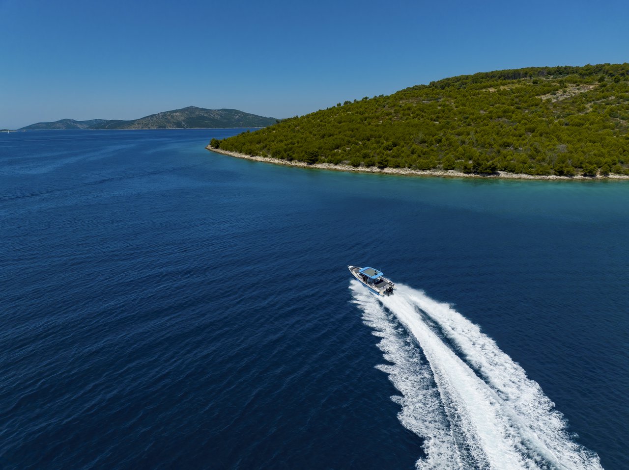 Motorni čoln Axopar 37 Sun Top Split regija, Hrvaška 14