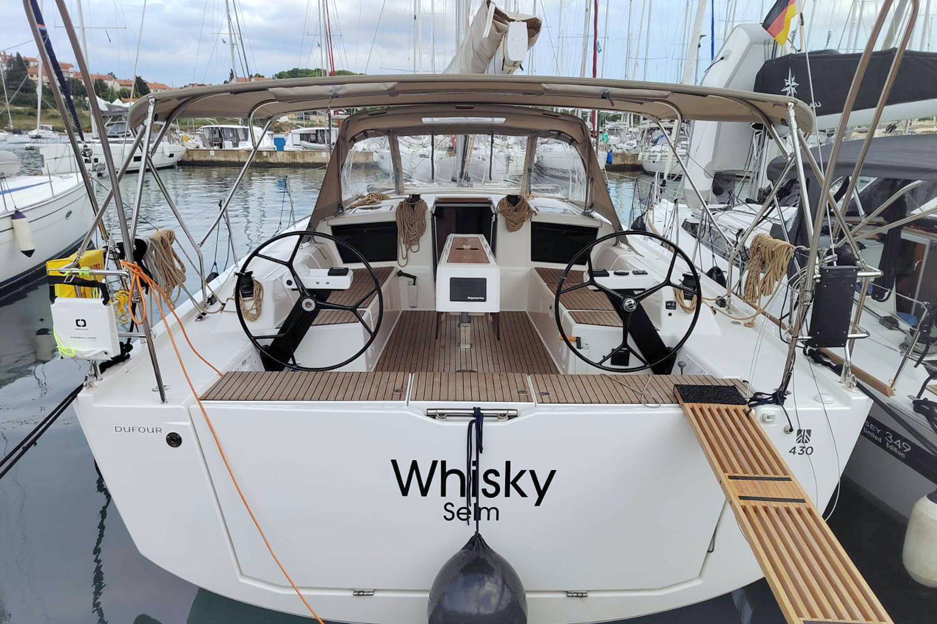 Dufour 430 – Whisky