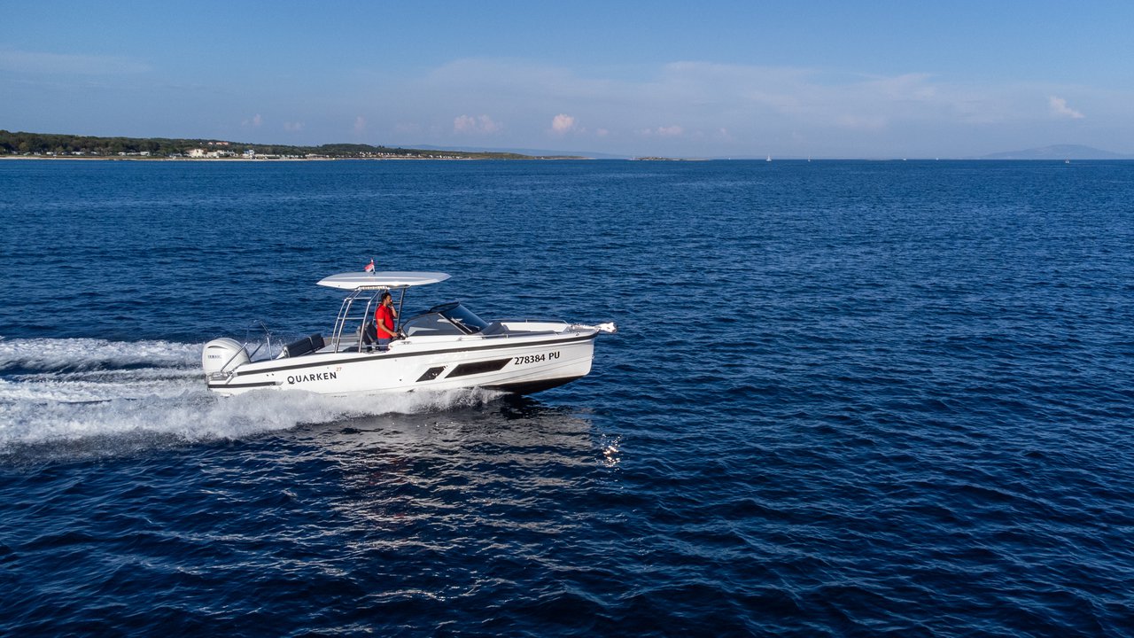 Motorni čoln Quarken 27 T-TOP Istra, Hrvaška 1