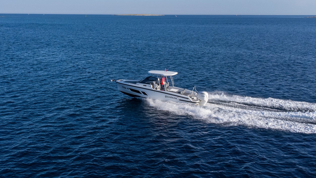 Motorni čoln Quarken 27 T-TOP Istra, Hrvaška 4 thumbnail