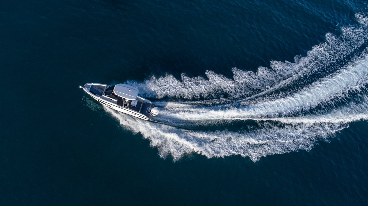 Motorni čoln Quarken 27 T-TOP Istra, Hrvaška 7 thumbnail