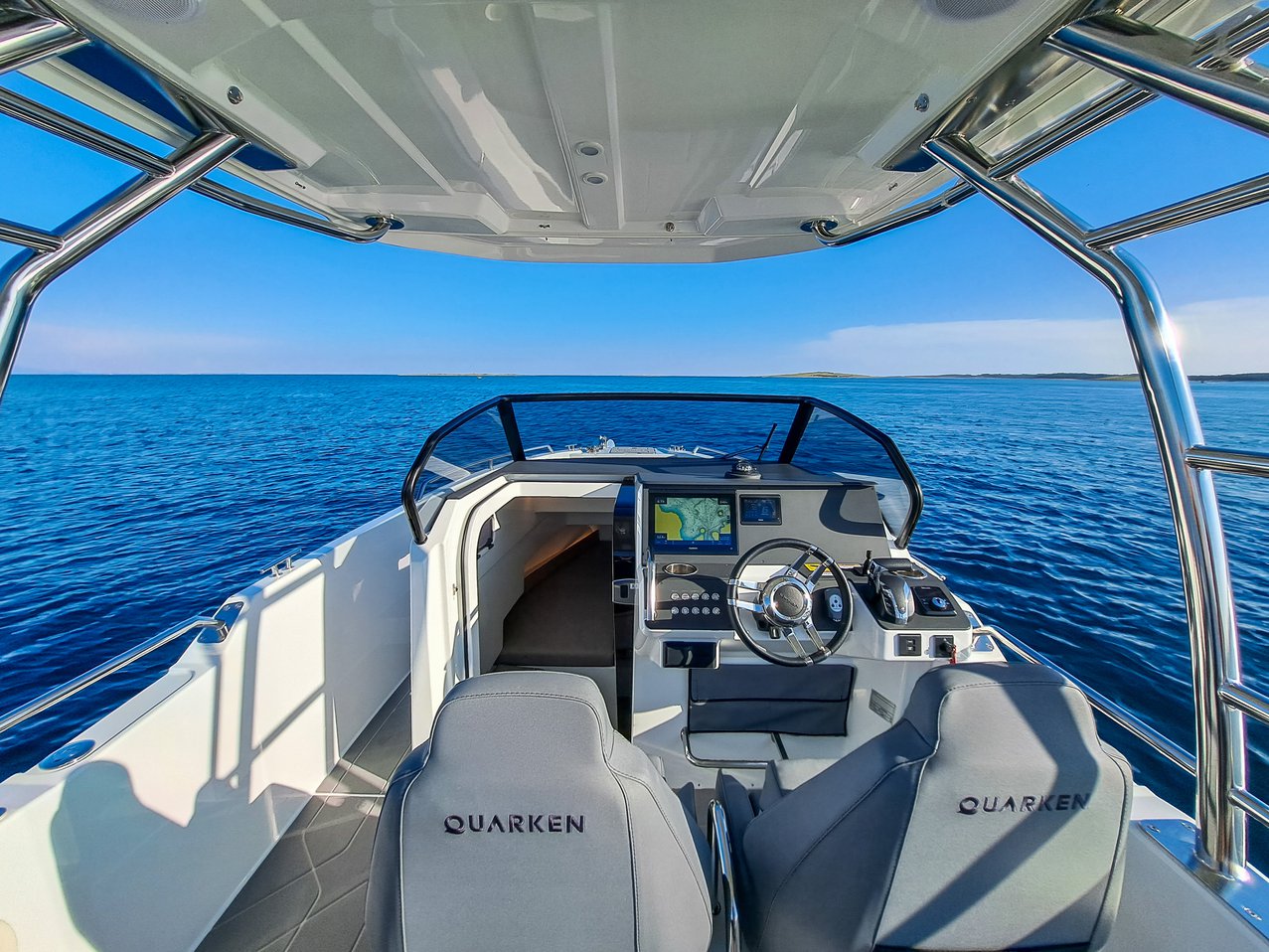 Motorni čoln Quarken 27 T-TOP Istra, Hrvaška 9 thumbnail