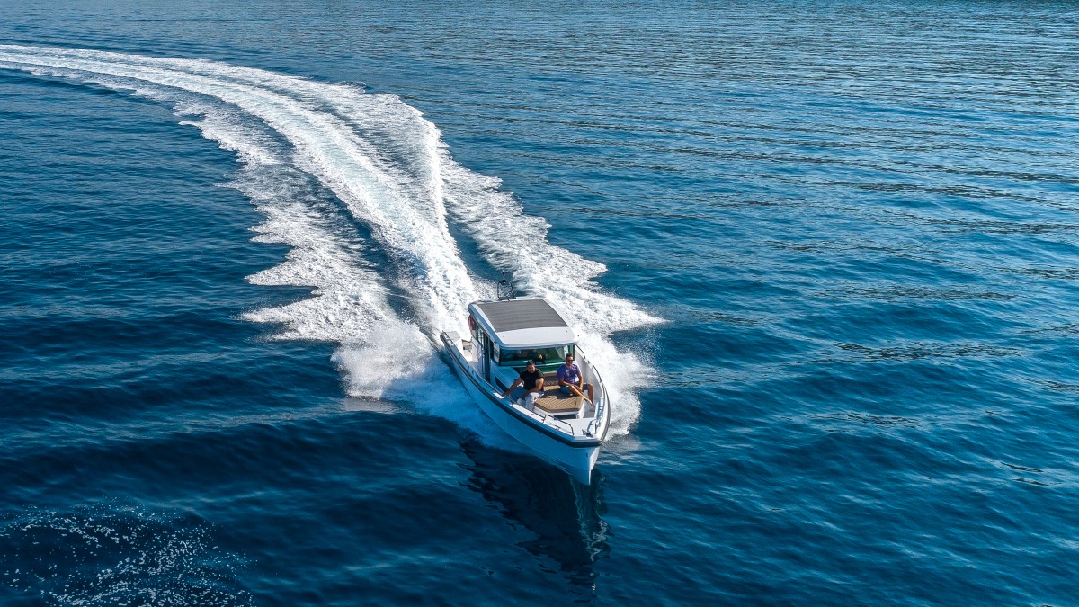 Motorni čoln Axopar 37 Cabin Split regija, Hrvaška 5 thumbnail