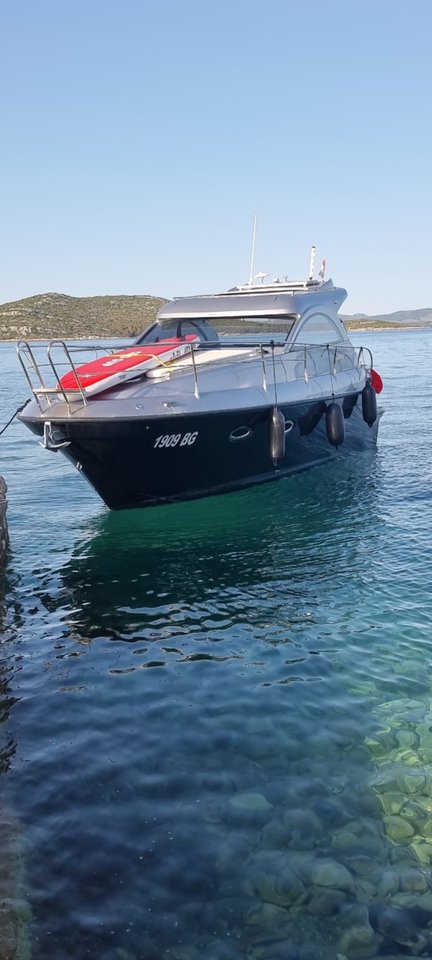 Motorni čoln Mirakul 30 Zadarska regija, Hrvaška 7