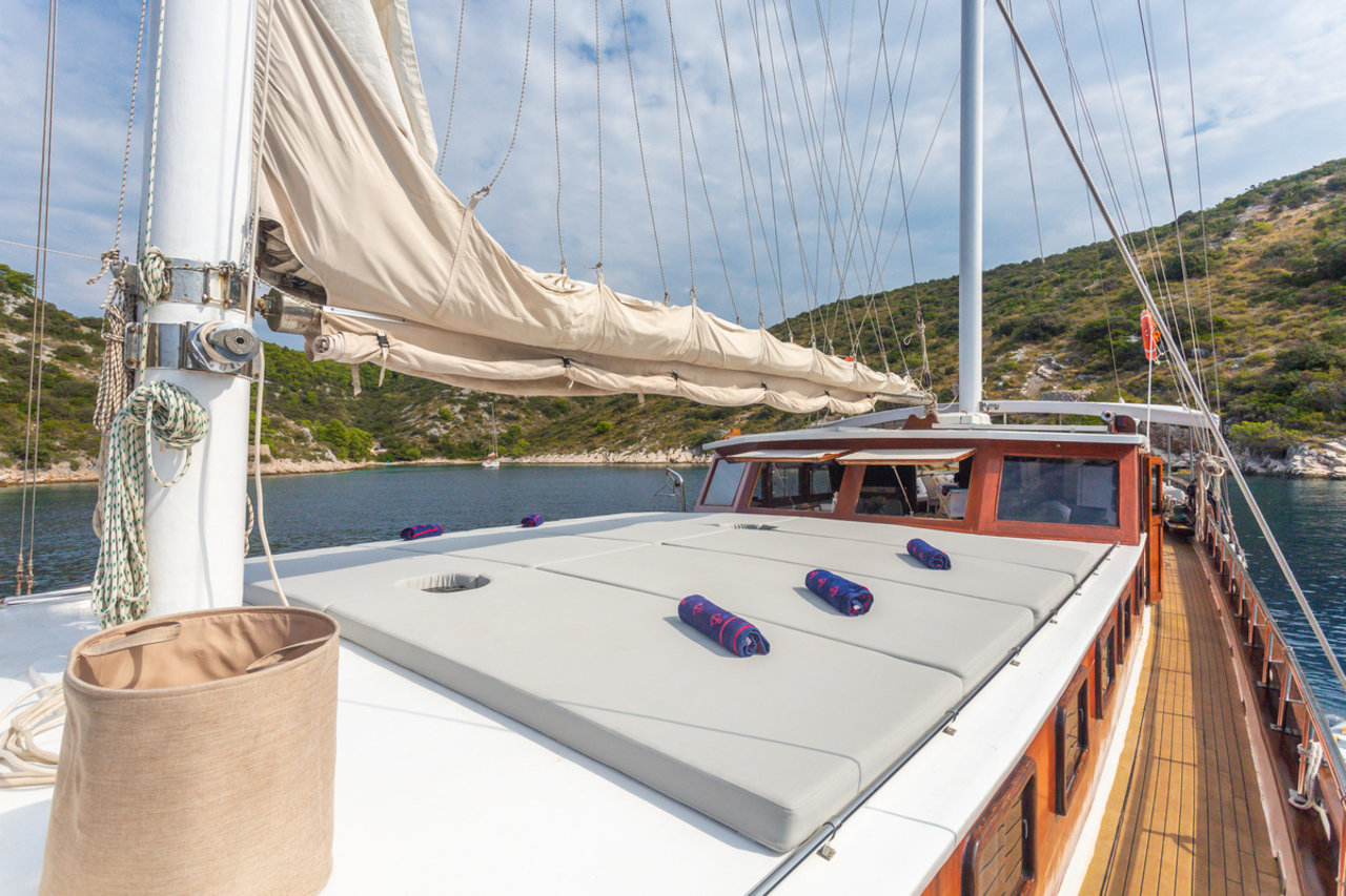 Bonaventura charter yacht croatia
