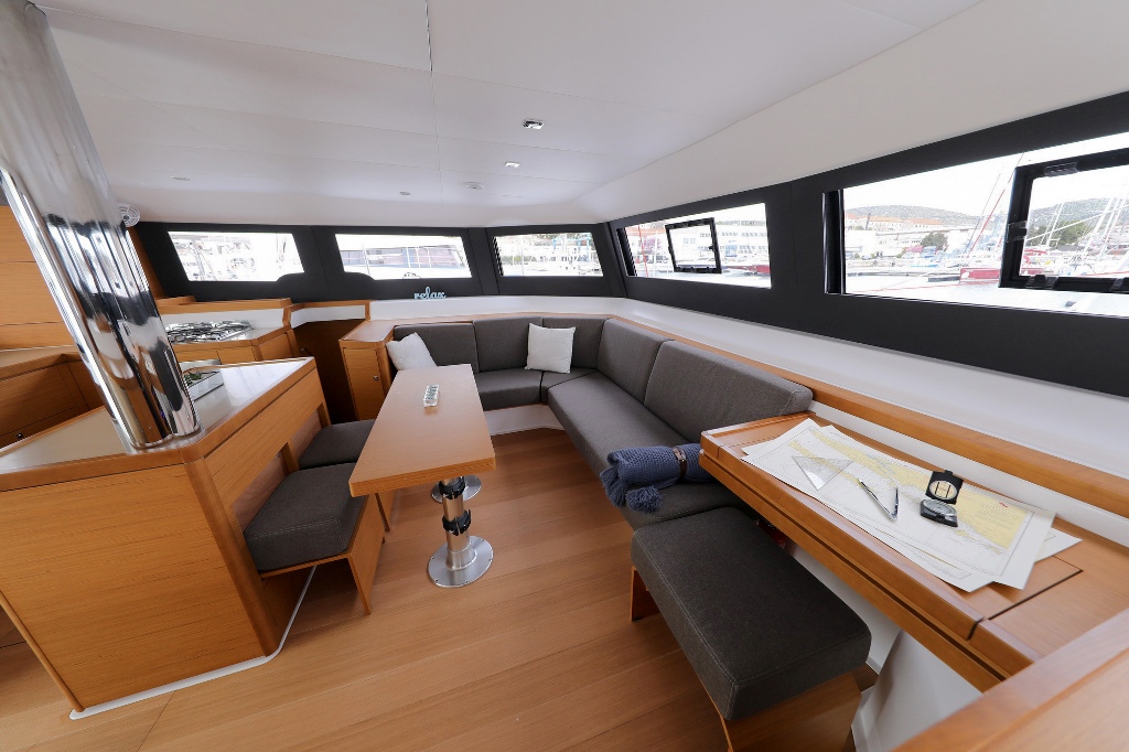 Dufour 48 Catamaran – 5 + 1 cab. – Be Mine